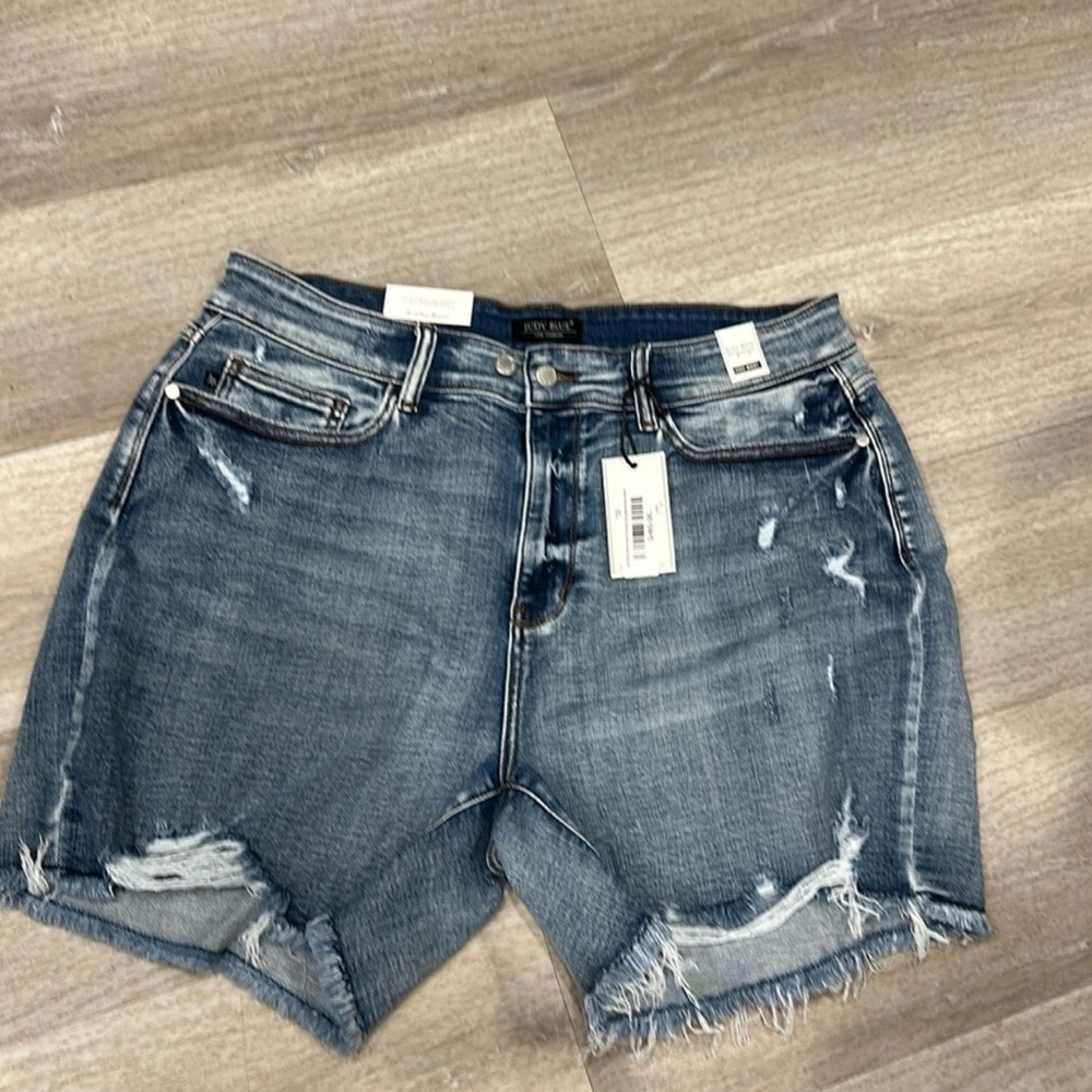 NWT Judy Blue High Waisted Medium Wash Distressed Jean Shorts 3XL Plus